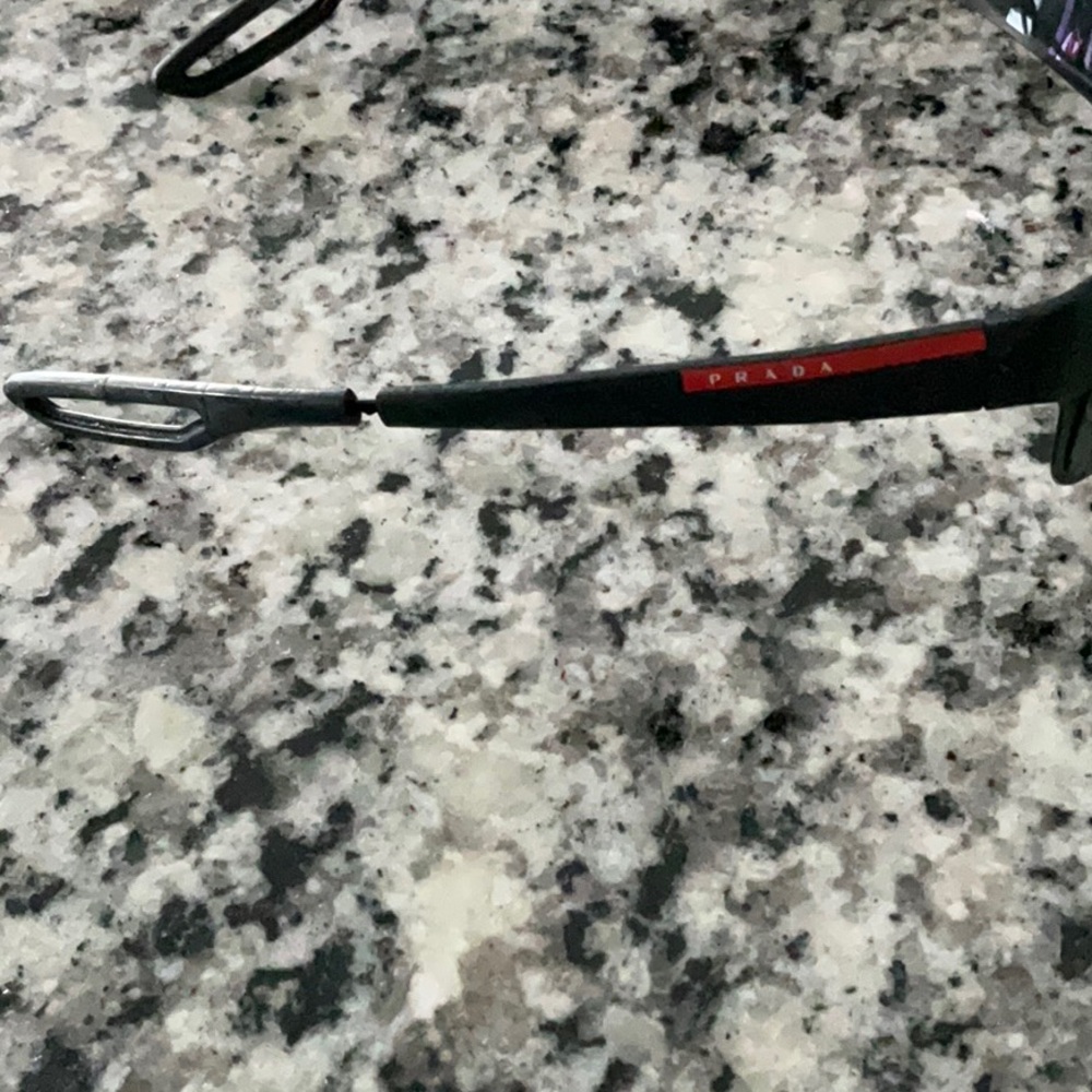 Prada Men’s Black Linea Rosa Sunglasses with Gray Case. 100% Authentic - Picture 4 of 12